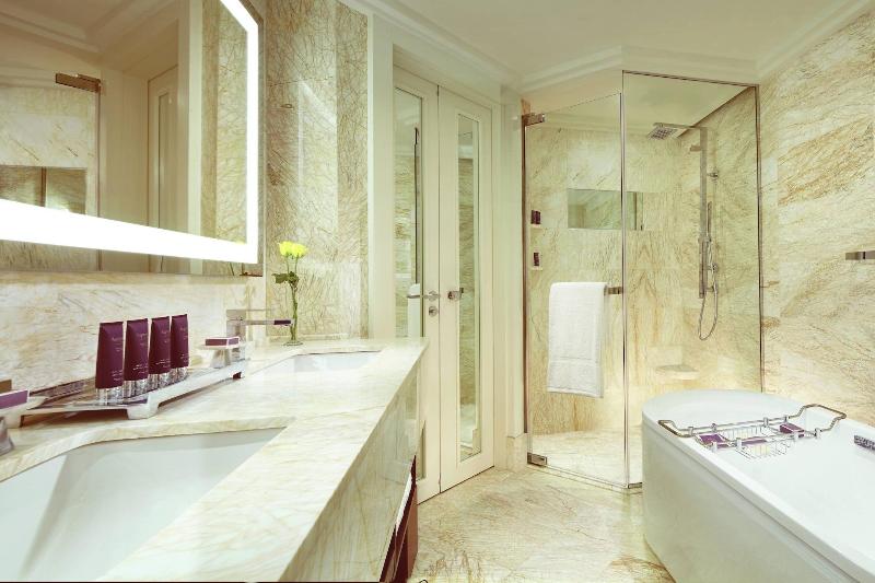 프리미엄 룸, The Ritz   Carlton, Bangalore