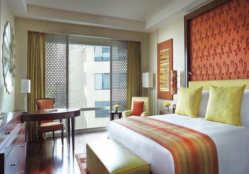 חדר דלוקס, The Ritz   Carlton, Bangalore