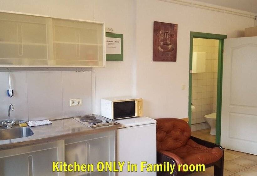 اتاق خانوادگی, Travel Inn