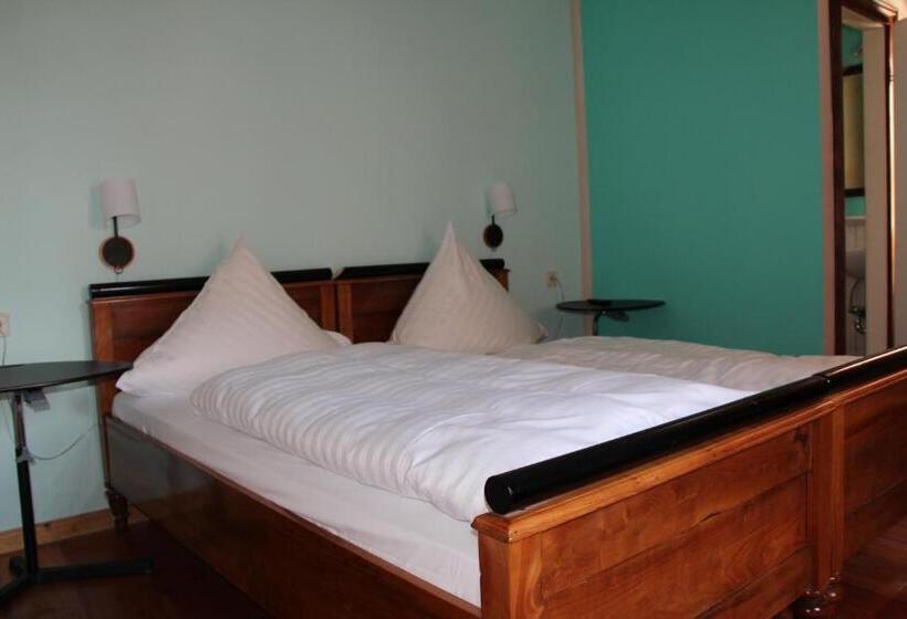 스탠다드 룸, Turmdieb