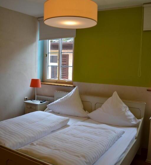 스탠다드 룸, Turmdieb