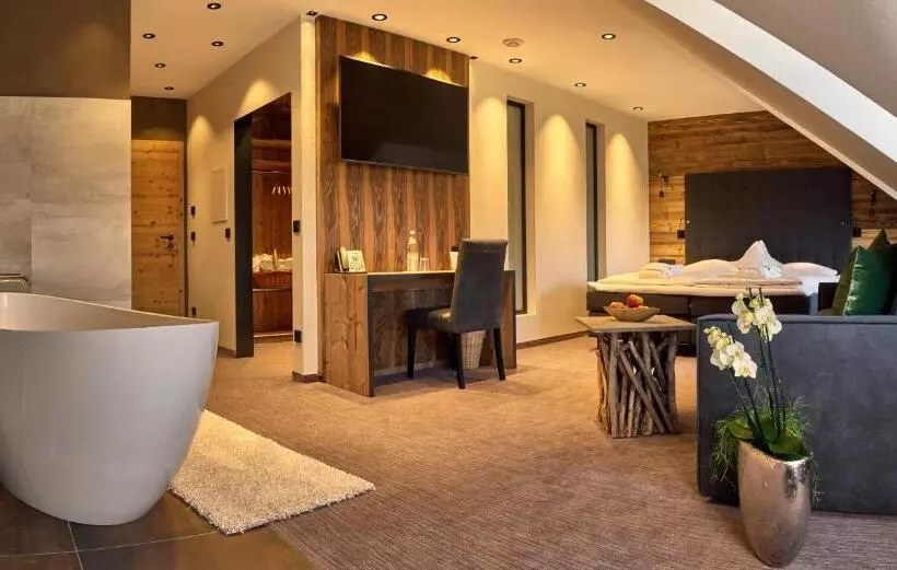 اتاق سوپریور, Zedernhof Gesundheits  & Wellness