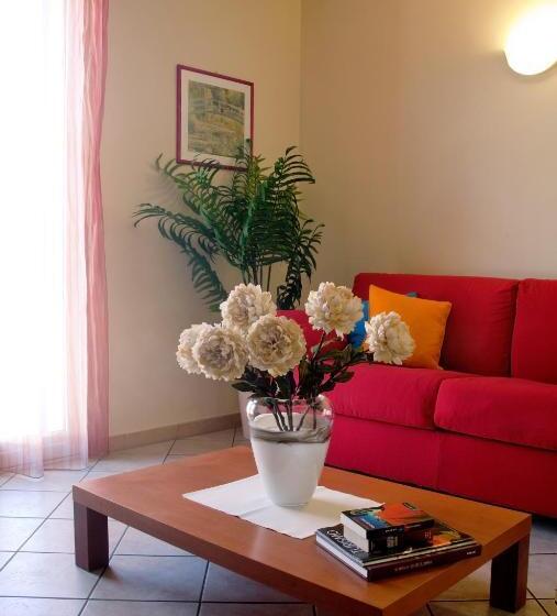 اتاق استاندارد سه نفره, Motta Residence