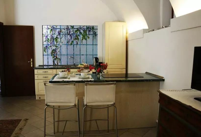 スイート, Residence Briona