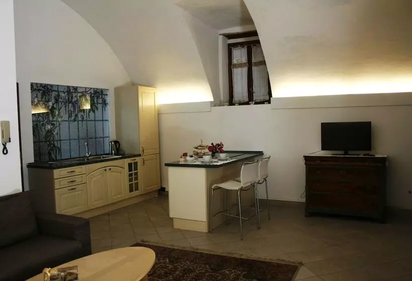 スイート, Residence Briona