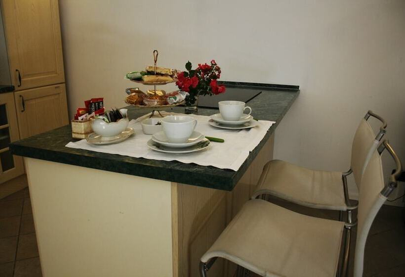 スイート, Residence Briona