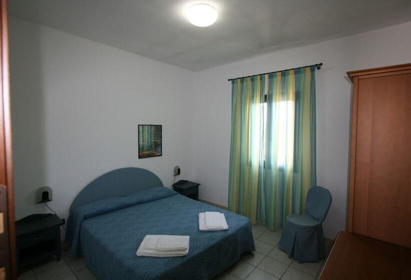 غرفة قياسية ثلاثية, Residence Club Barbara