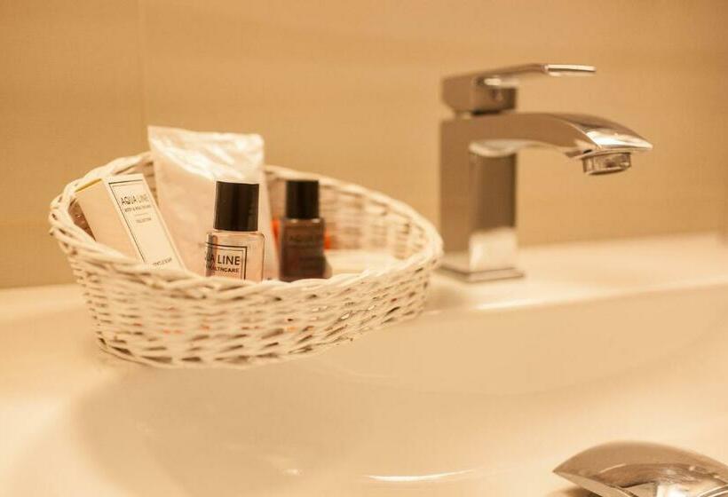 اتاق لوکس با چشم‌انداز دریا, Riant Séjour By Wp Hotels