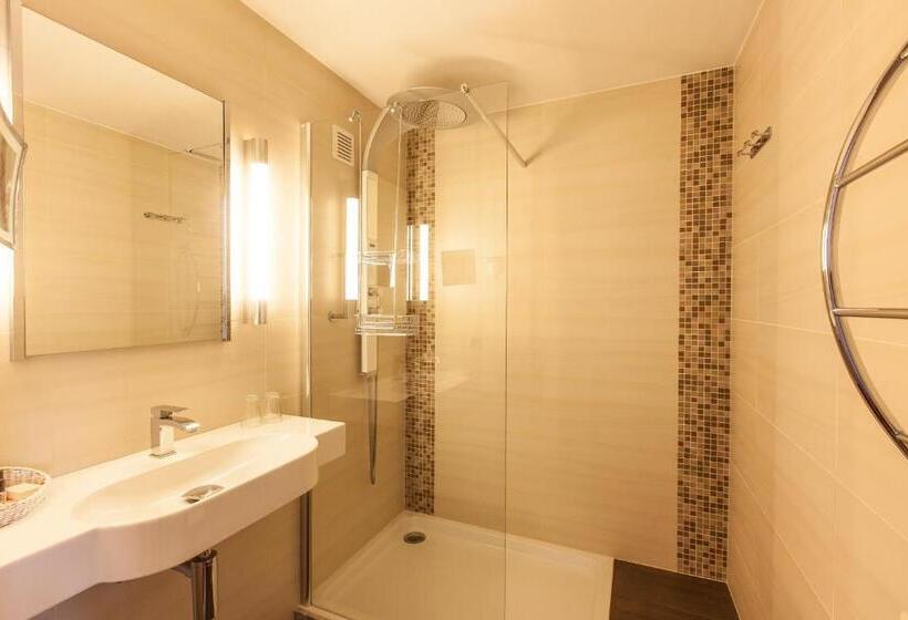 اتاق لوکس با بالکن و چشم‌انداز دریا, Riant Séjour By Wp Hotels