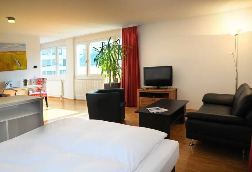 Апартаменты Комфорт 1 Спальня, Seeger Living Comfort Downtown