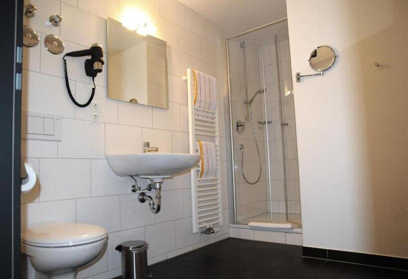 Апартаменты 1 Спальня, Seeger Living Comfort Downtown