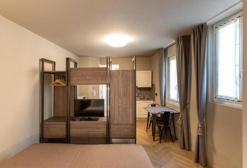 استودیوی استاندارد, Villa Bottacin