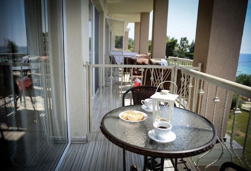 Cameră Standard, Crown