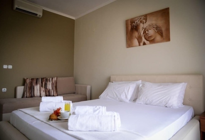 Cameră Standard, Crown