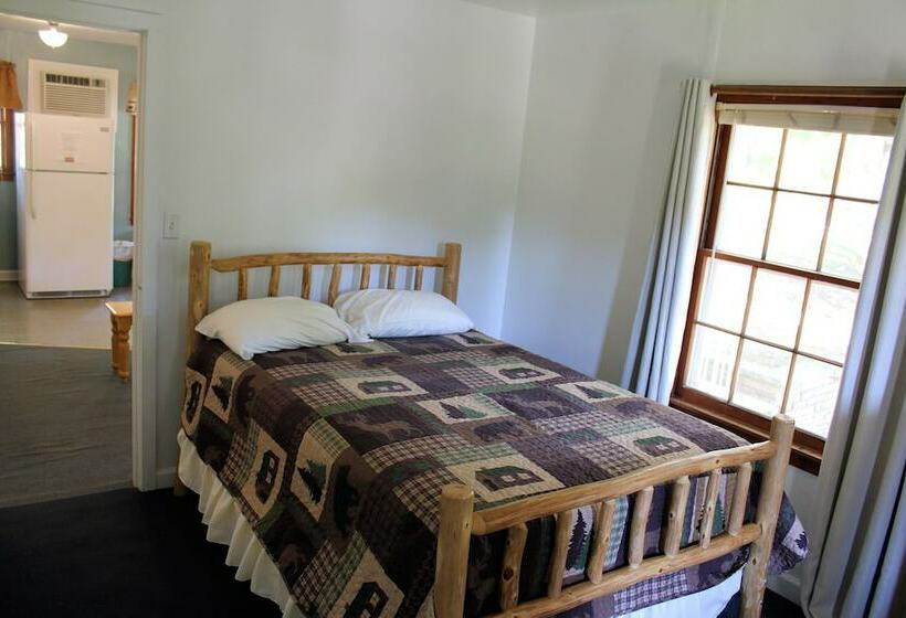 בקתה, Lynnhurst Family Resort