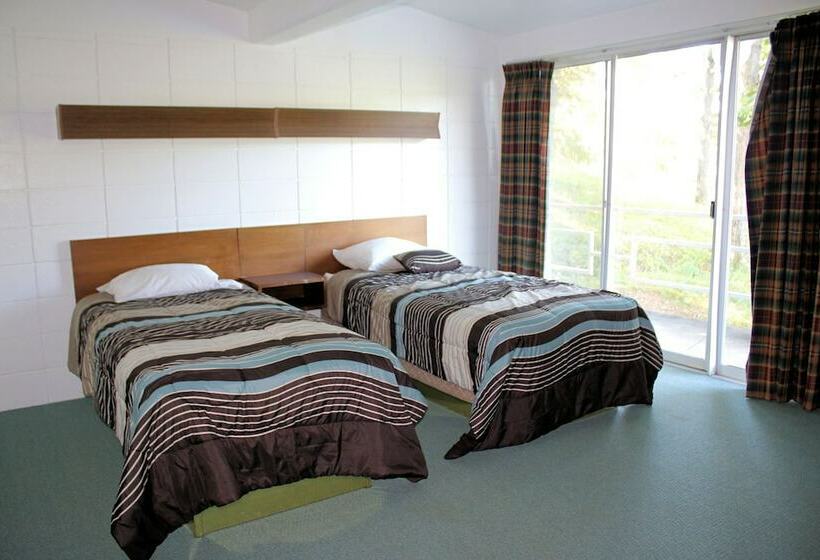 דירת משפחה, Lynnhurst Family Resort