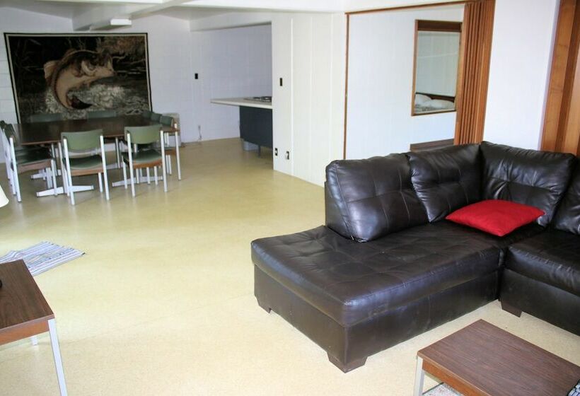 דירת משפחה, Lynnhurst Family Resort