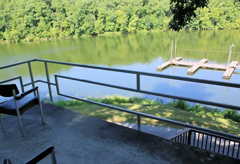 דירת משפחה, Lynnhurst Family Resort