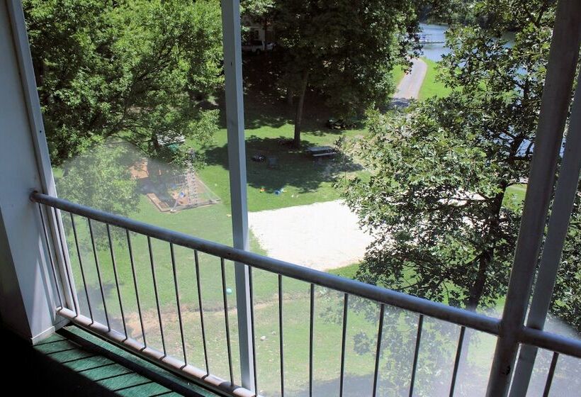 דירת שלושה חדרים, Lynnhurst Family Resort