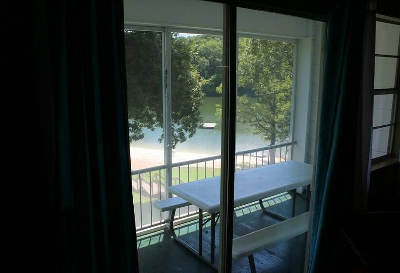 דירת שלושה חדרים, Lynnhurst Family Resort