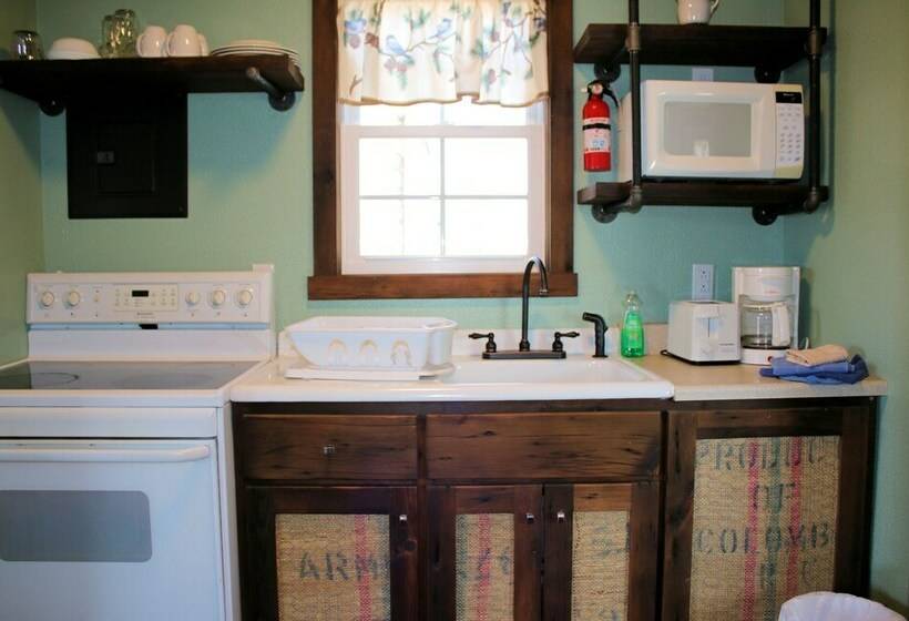 בקתה, Lynnhurst Family Resort