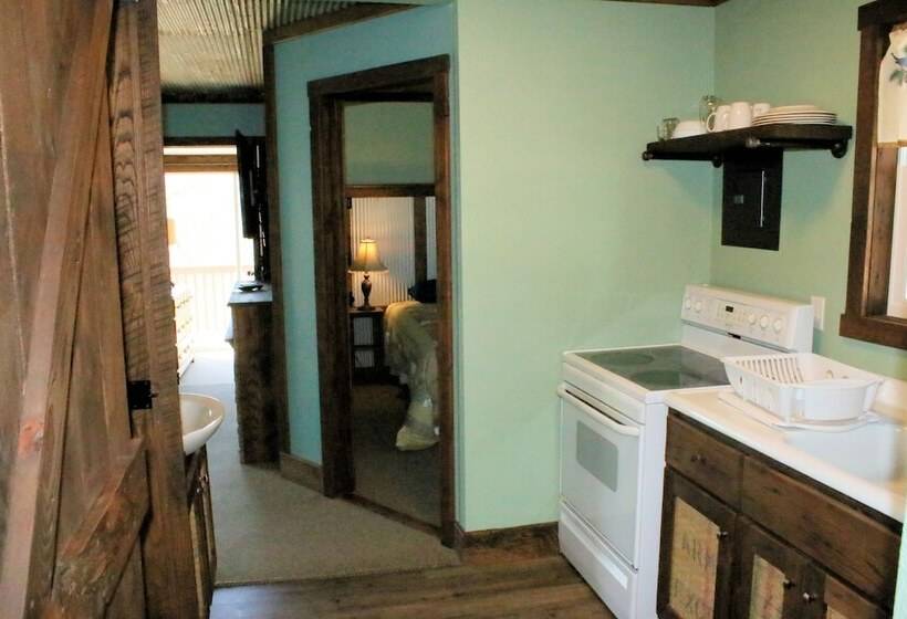 בקתה, Lynnhurst Family Resort