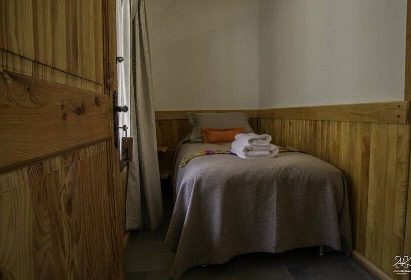 اتاق کلاسیک سه تخته, Mallin Colorado Ecolodge