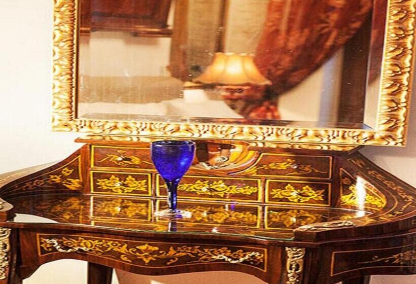 חדר סטנדרט לשלושה, Tsopela Boutique