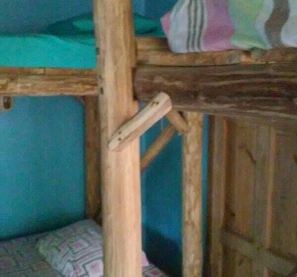 공동 객실, Lunas Hostel