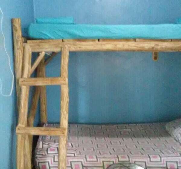 تختخواب در اتاق مشترک, Lunas Hostel