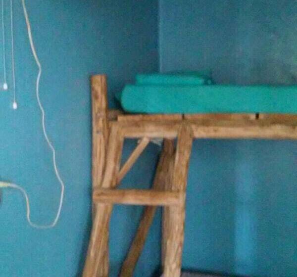 تختخواب در اتاق مشترک, Lunas Hostel