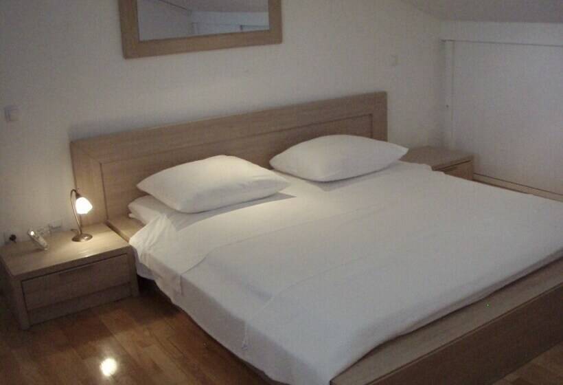 Пентхаус, Captain S Villa Sokol