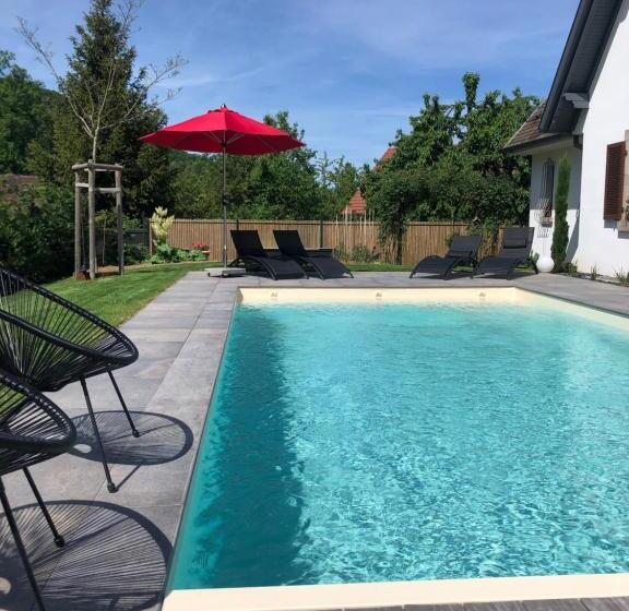 חדר סופריור לשלושה, Les Chambres Chez Christine