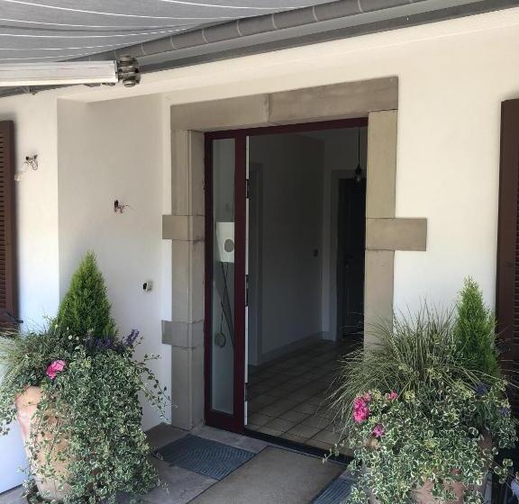 غرفة سوبيريور ثلاثية, Les Chambres Chez Christine