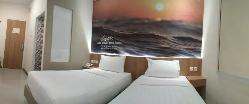Quarto Superior, Front One Hotel Airport Solo