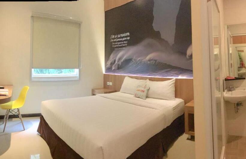 キングサイズベッドのスーペリアルーム, Front One Hotel Airport Solo