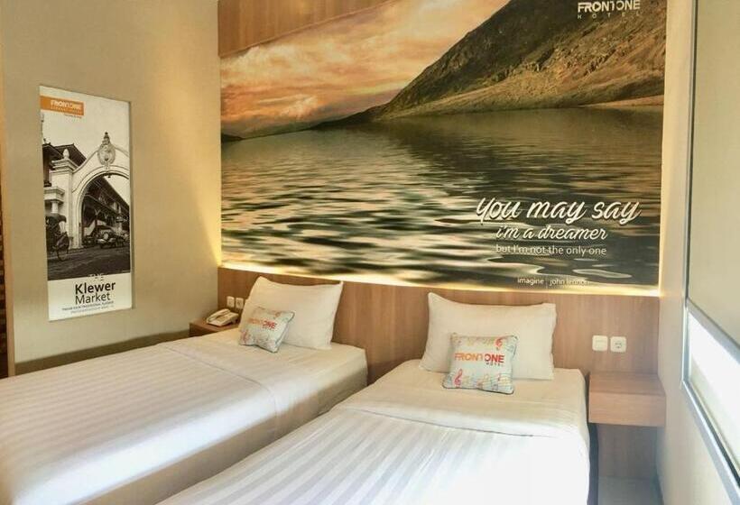 غرفة ديلوكس, Front One Hotel Airport Solo