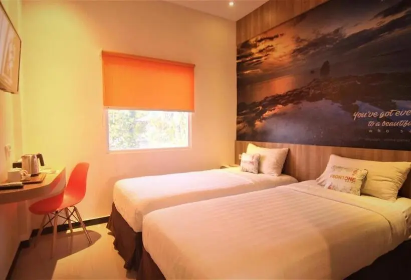 Quarto Deluxe, Front One Hotel Airport Solo