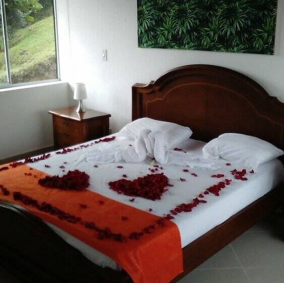 غرفة عائلية, Santa Maria De Las Aguas Peñol