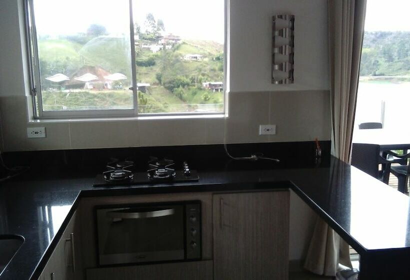 סוויטה דלוקס, Santa Maria De Las Aguas Peñol