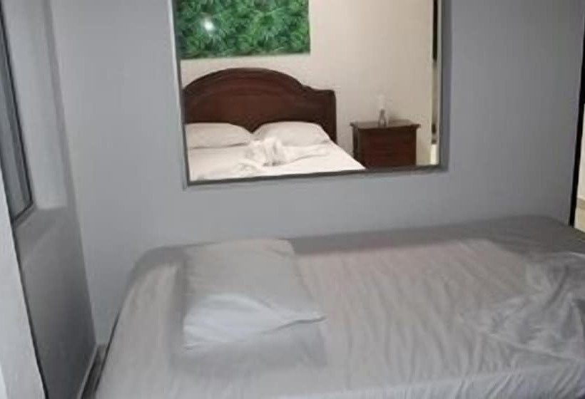 חדר משפחתי, Santa Maria De Las Aguas Peñol