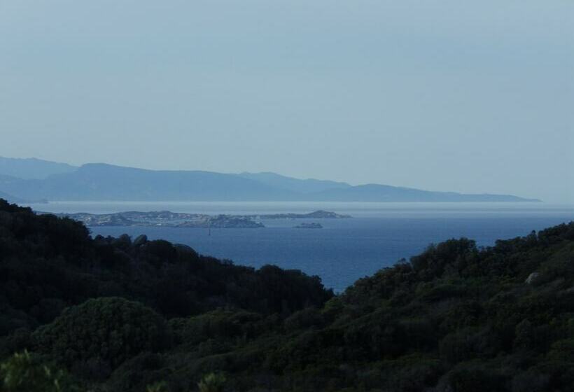 דירת חדר אקונומי, La Cera Farm Camping B&b