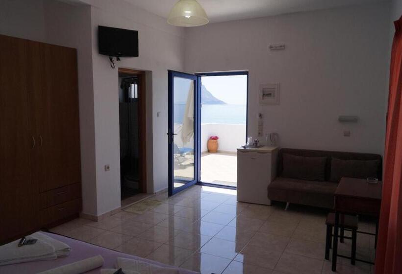 スーペリアールーム, Paralia Guest House