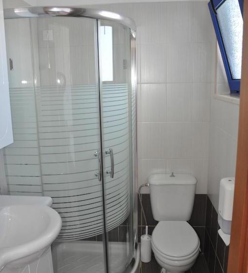 スタンダードトリプルルーム, Paralia Guest House