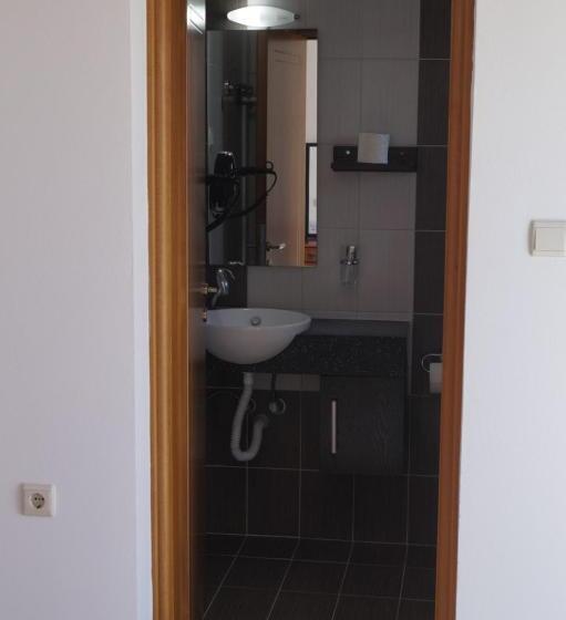 4인용 스탠다드 룸, Paralia Guest House