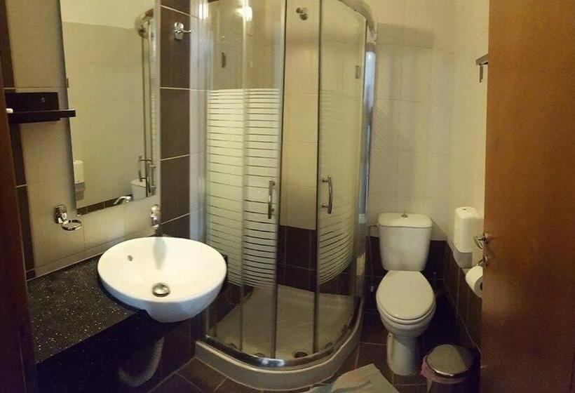 ファミリールーム, Paralia Guest House