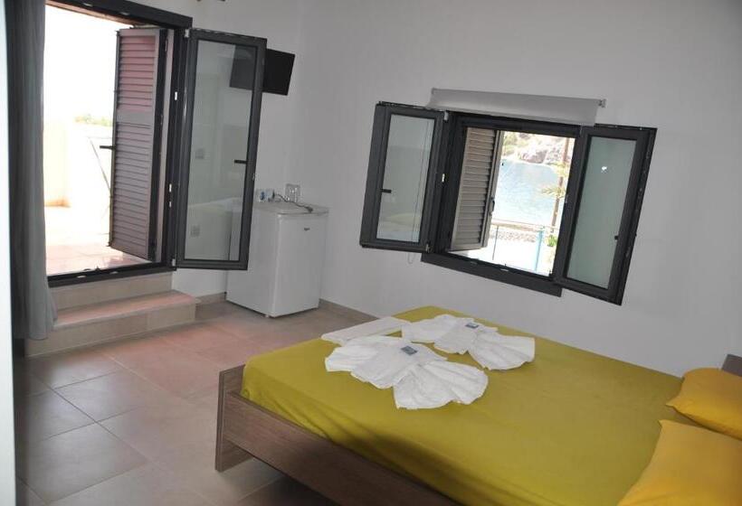 スーペリアールーム, Paralia Guest House