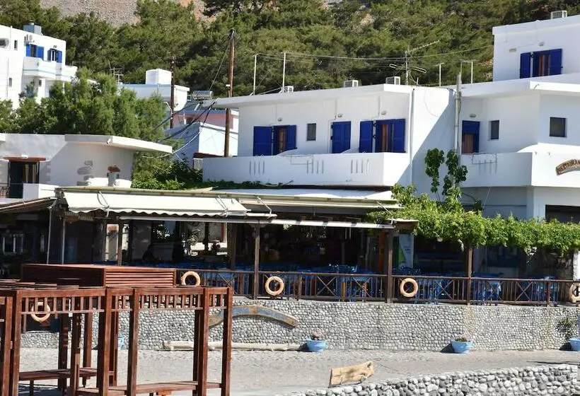 اتاق استاندارد چهار تخته, Paralia Guest House