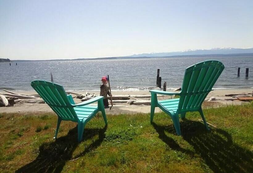 Дом 1 Спальня, Beachfront Mutiny Bay Cabin