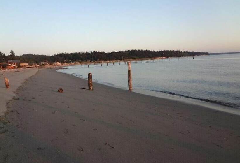 １ベッドルームハウス, Beachfront Mutiny Bay Cabin